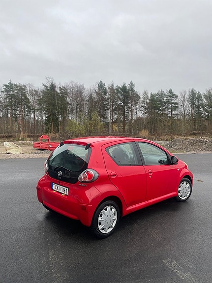 Toyota Aygo 6 of 14
