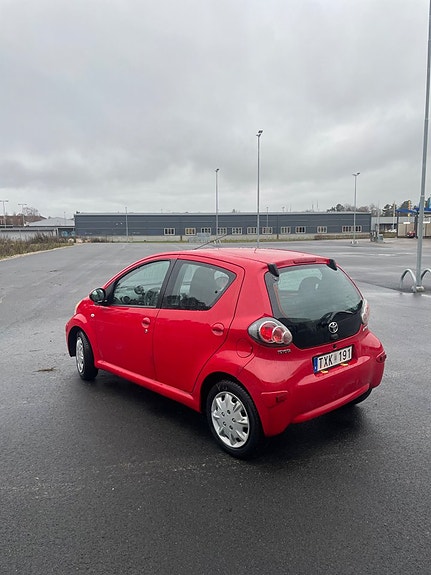 Toyota Aygo 8 of 14