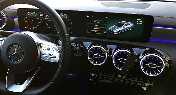 Mercedes-Benz CLA200 17 of 19
