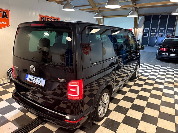 Volkswagen Multivan 28 of 30