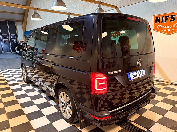 Volkswagen Multivan 9 of 30