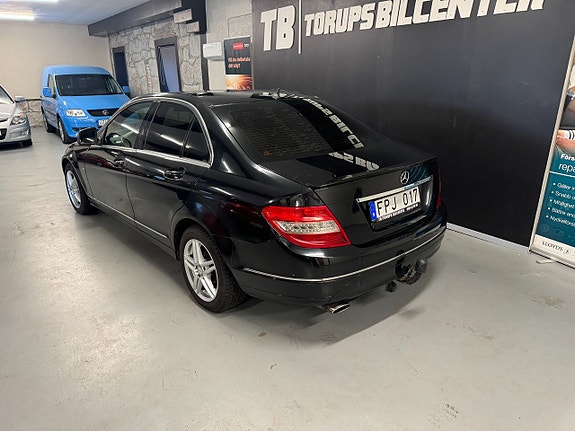 Mercedes-Benz C200 5 of 5