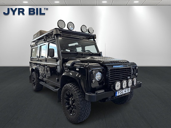 Land Rover Defender 110