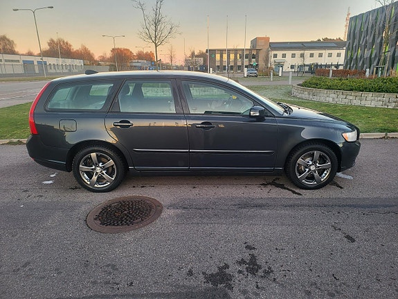 Volvo V50 5 of 7