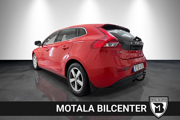 Volvo V40 4 of 5