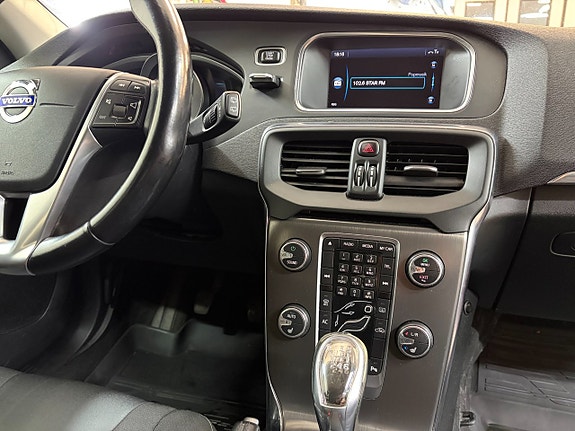 Volvo V40 11 of 12