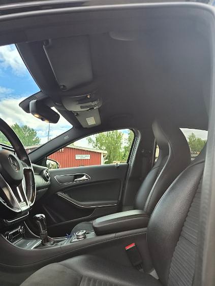 Mercedes-Benz A180 6 of 11