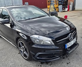 Mercedes-Benz A180 3 of 11