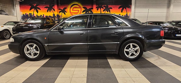 Audi A8 4 of 5