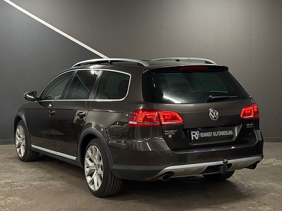 Volkswagen Passat Alltrack 7 of 19