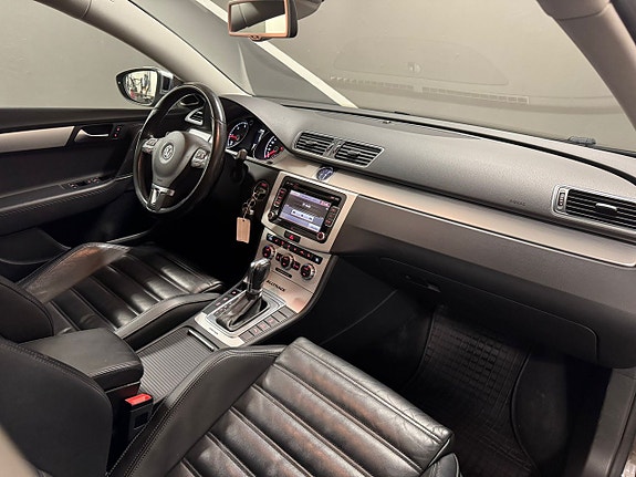Volkswagen Passat Alltrack 19 of 19