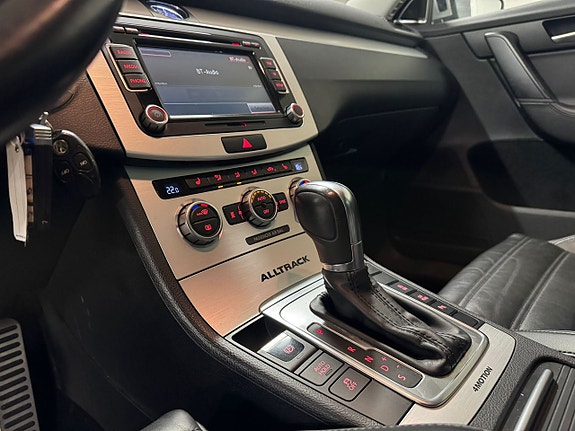 Volkswagen Passat Alltrack 10 of 19