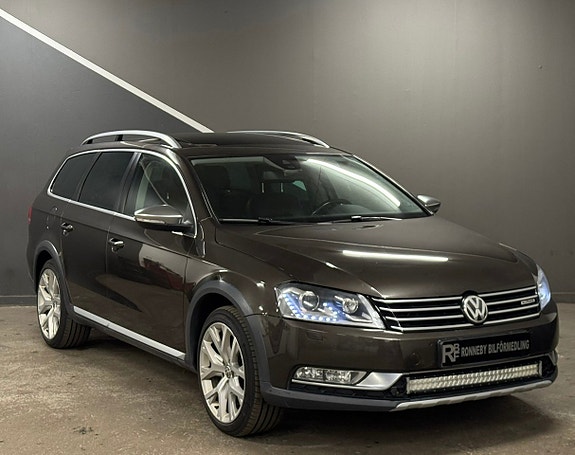 Volkswagen Passat Alltrack 3 of 19