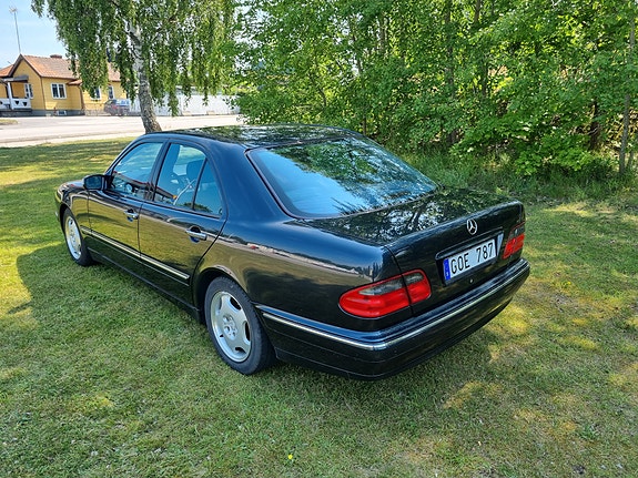 Mercedes-Benz E320 2 of 5