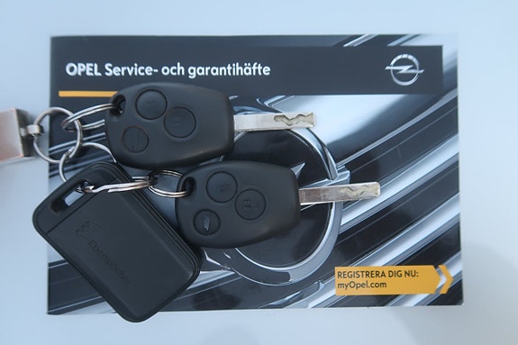 Opel Vivaro 24 of 27
