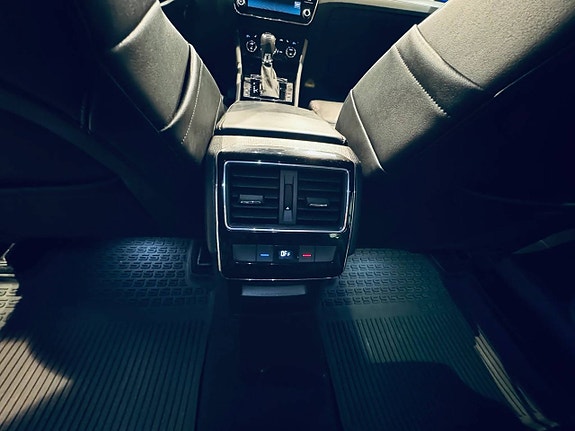 Skoda Superb 23 of 30