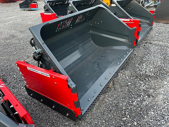 Siljum D-Edition 2,5m3 Multiskopa i lager!