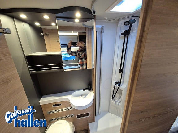 Knaus L!VE I 700 MEG - FIAT 23 of 27