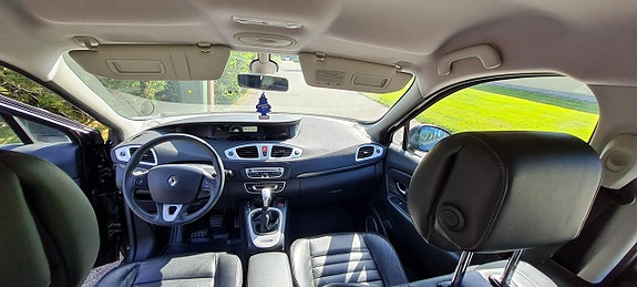 Renault Grand Scenic III 4 of 5