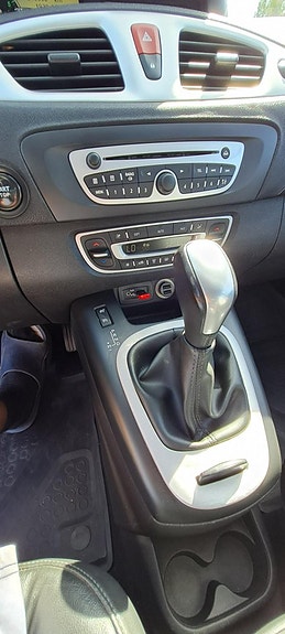 Renault Grand Scenic III 5 of 5