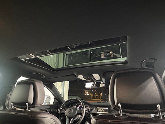 Mercedes-Benz CLS500 24 of 25
