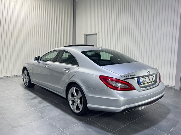 Mercedes-Benz CLS500 16 of 25