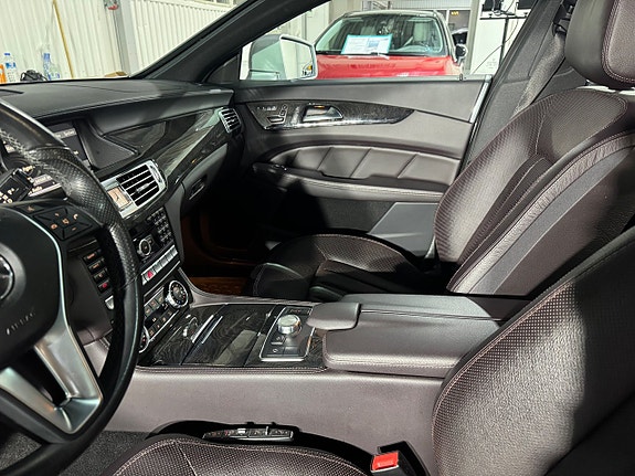 Mercedes-Benz CLS500 25 of 25