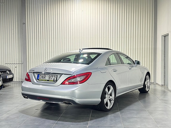 Mercedes-Benz CLS500 5 of 25