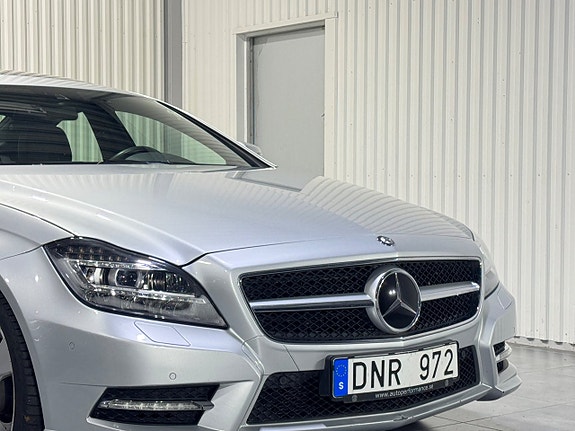 Mercedes-Benz CLS500 8 of 25