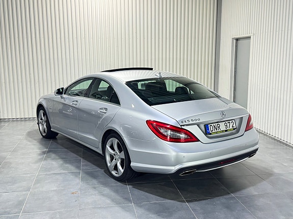Mercedes-Benz CLS500 11 of 25
