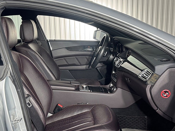 Mercedes-Benz CLS500 15 of 25