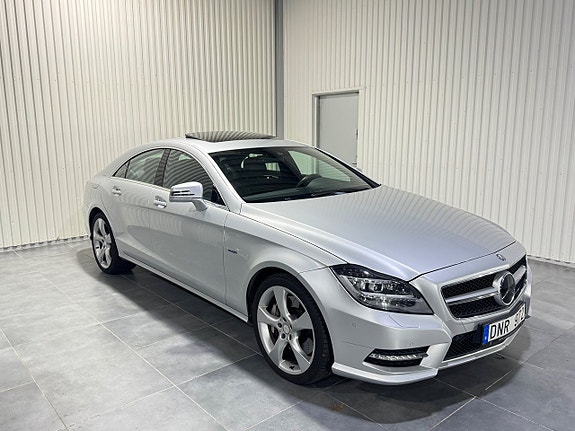 Mercedes-Benz CLS500 23 of 25