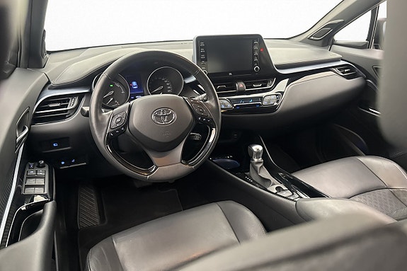 Toyota C-HR 9 of 24
