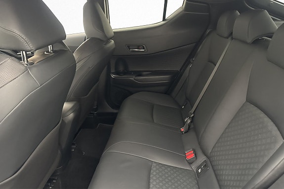 Toyota C-HR 23 of 24