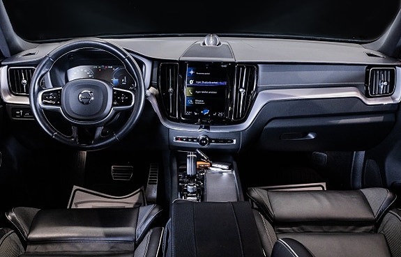 Volvo XC60 17 of 24