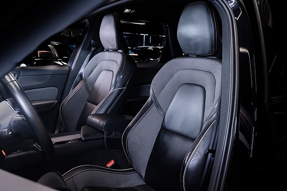 Volvo XC60 15 of 24