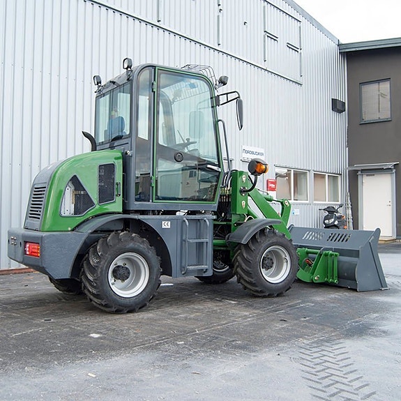 SKIPSNA T5600 4x4 EURO5 – Vinterpaket!