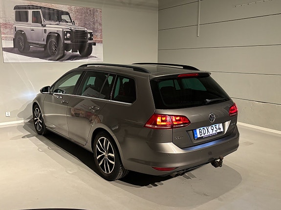 Volkswagen Golf VII 19 of 23