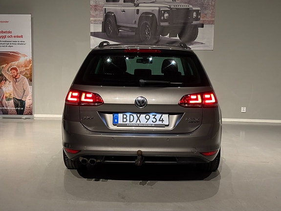Volkswagen Golf VII 20 of 23