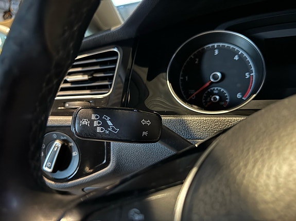 Volkswagen Golf VII 7 of 23