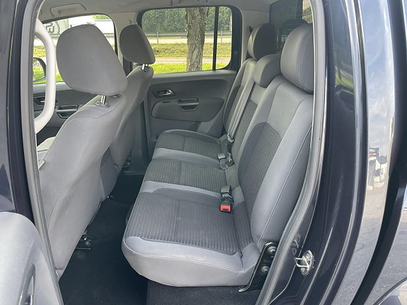Volkswagen Amarok 8 of 9