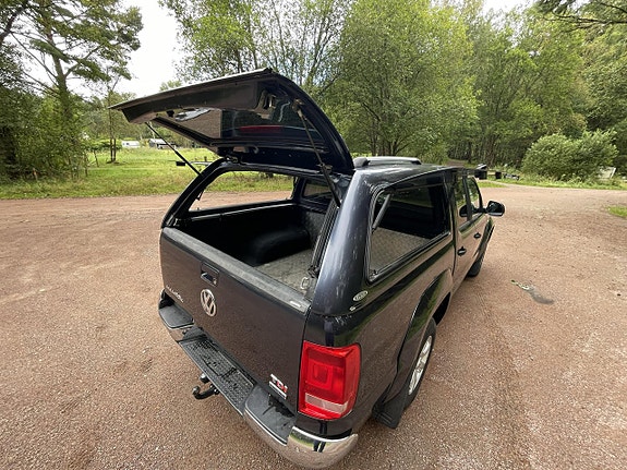 Volkswagen Amarok 6 of 9