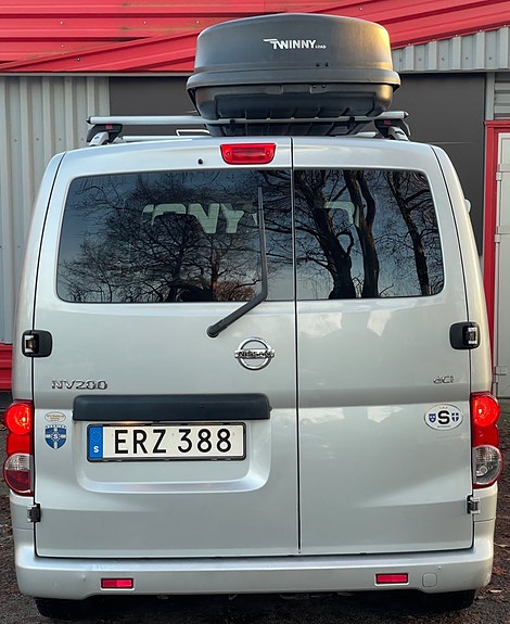Nissan NV200 10 of 27