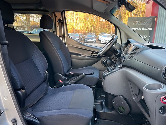 Nissan NV200 18 of 27