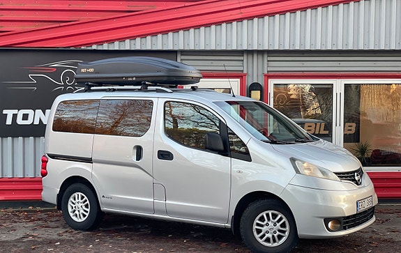 Nissan NV200 8 of 27
