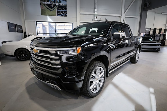 Chevrolet Silverado 5 of 5