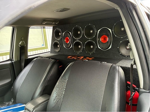 Isuzu D-max 6 of 6
