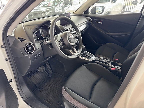 Mazda 2 7 of 21
