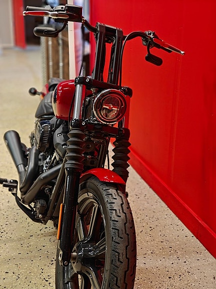 Harley-Davidson Streetbob 6 of 7