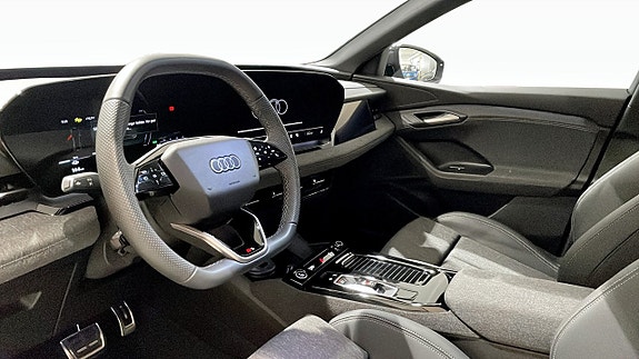 Audi Q6 e-tron 7 of 13